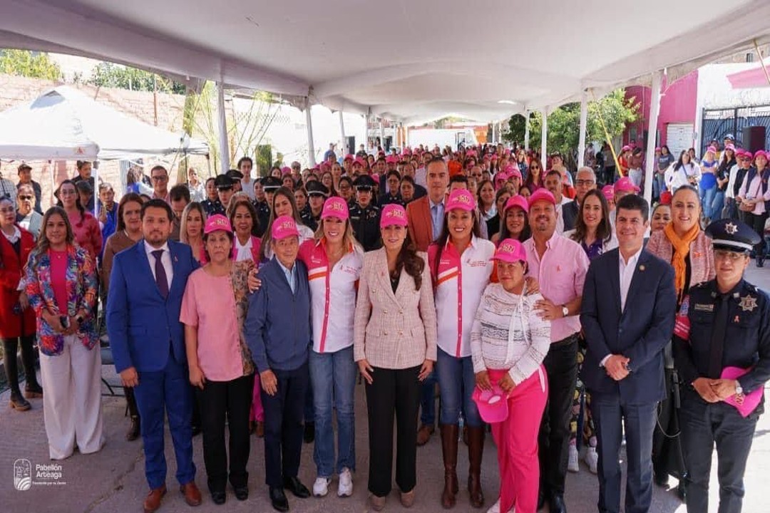 Inauguración de la nueva Casa Rosa en Pabellón de Arteaga.
